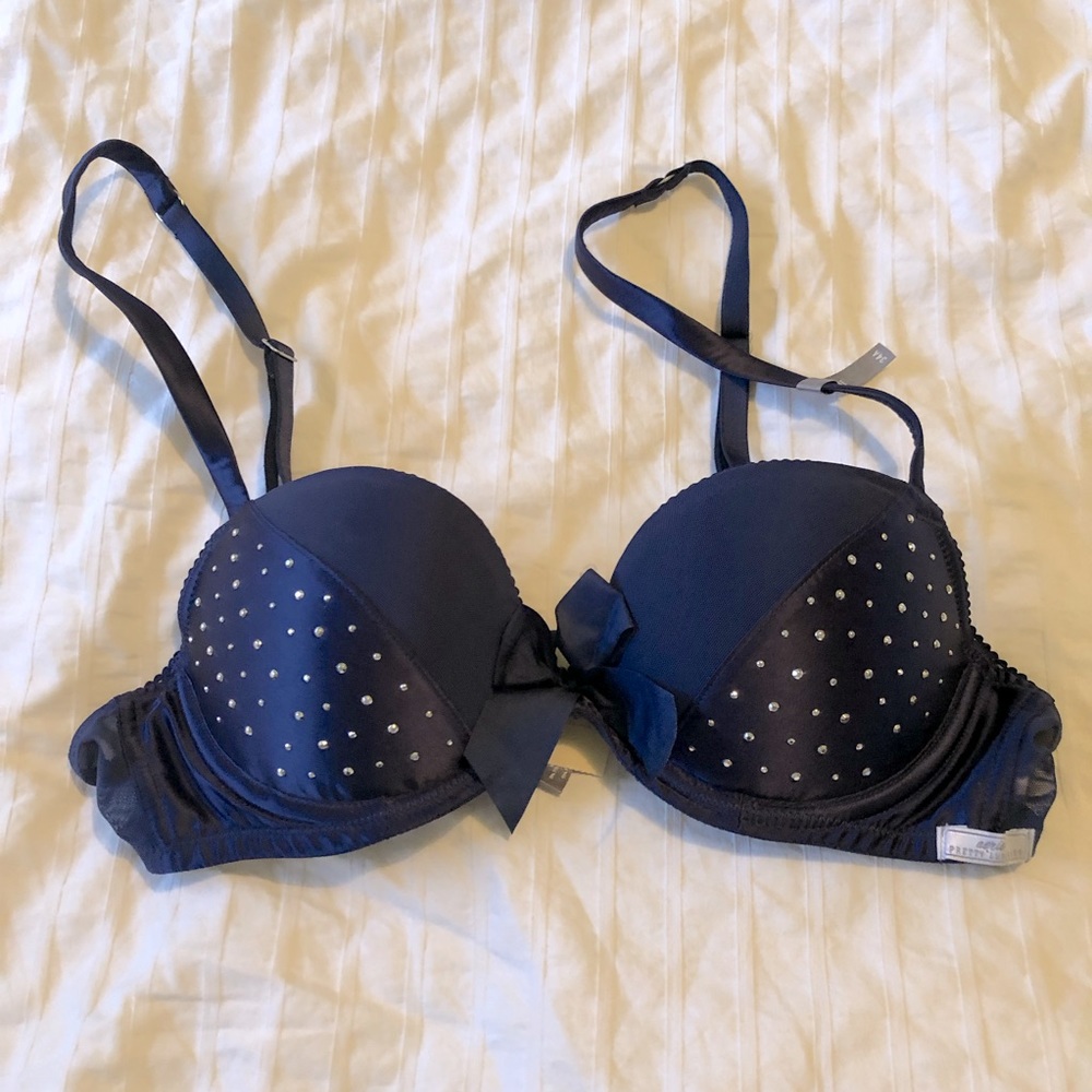 Aerie Reese push-up bra with bow and rhinestone detail. Size 34A, NWT.
